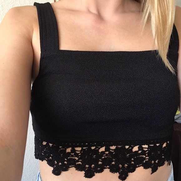 NWOT Kendall + Kylie Black Lace Crop Top - Picture 4 of 7